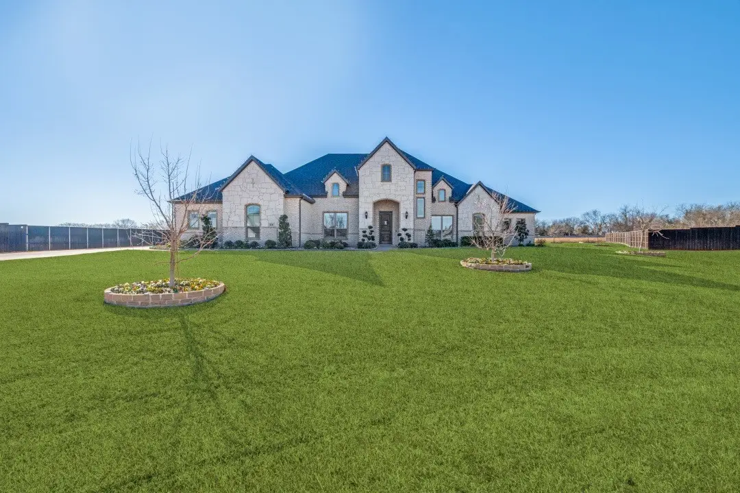 8210 Palmer Lane, Waxahachie, TX 75167 - Image #1