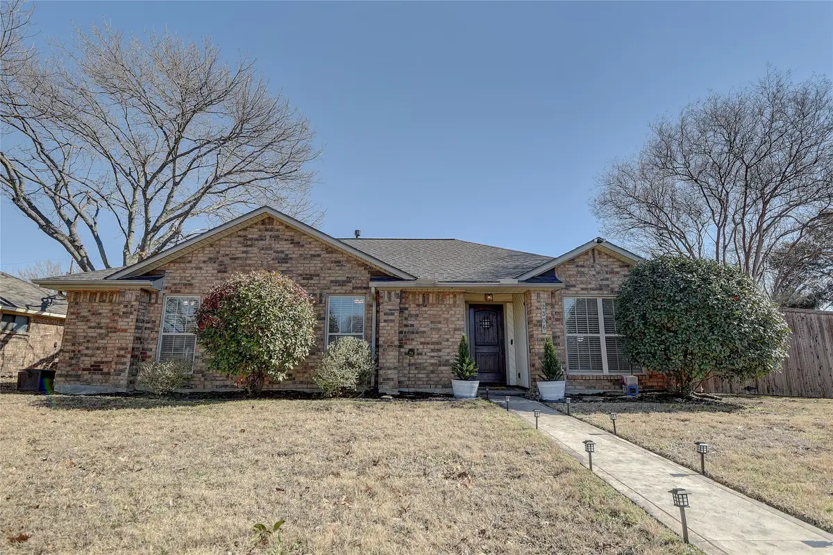 2306 Shadyoaks Lane, Rowlett, TX 75088 - Image #1