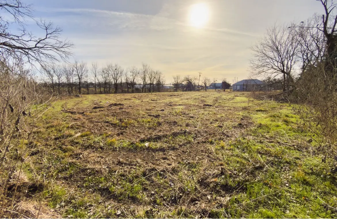 302 Memorial Street, Riesel, TX 76682 - #1