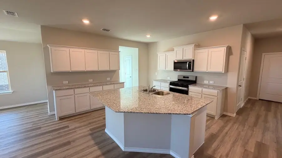 8524 Beltmill Parkway, Fort Worth, TX 76131 - Image #2