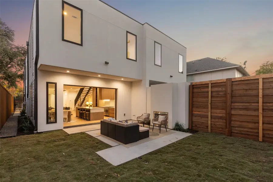 5635 Matalee Avenue, Dallas, TX 75206 - #2