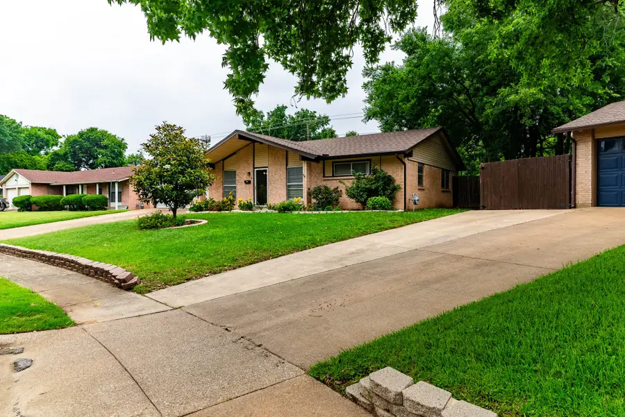3213 Thames Street, Irving, TX 75062 - Image #2