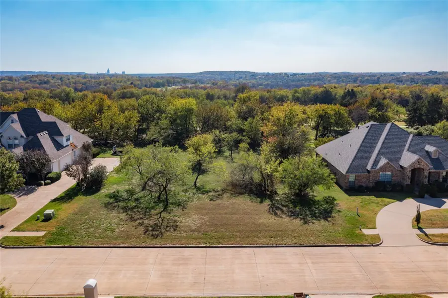 1024 Parview Circle, Grand Prairie, TX 75104 - Image #2