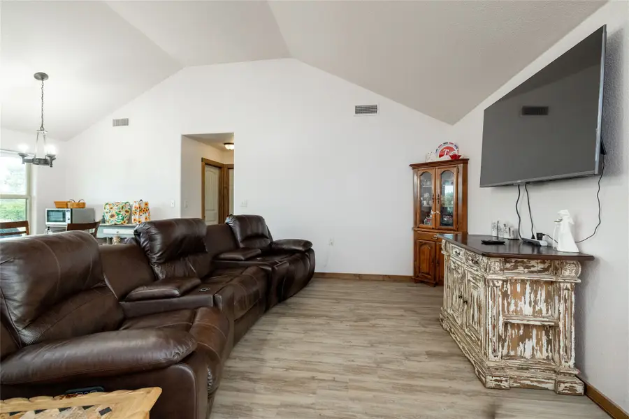 493 Browning Road, Bellevue, TX 76228 - #3