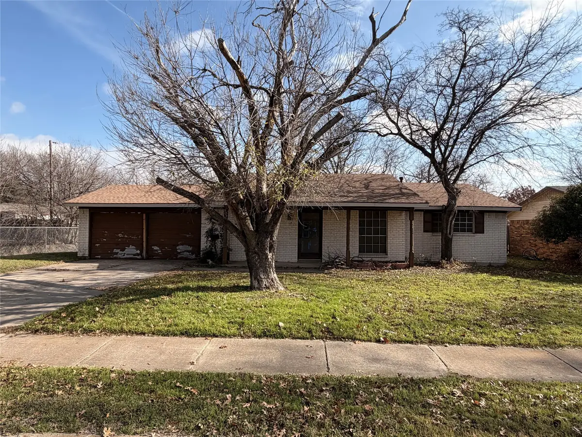 409 Opal Street, Saginaw, TX 76179 - Image #1