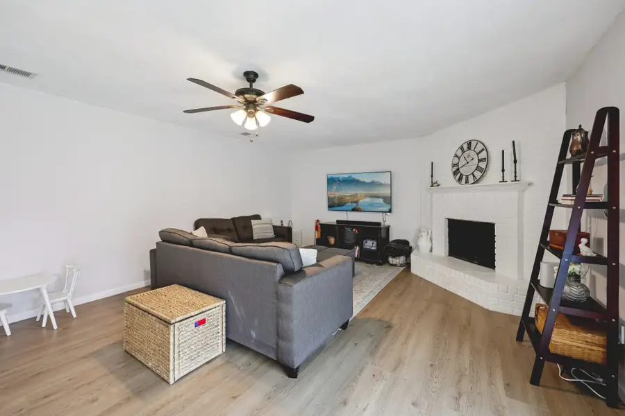 5309 Windy Meadow Drive, Arlington, TX 76017 - Image #2