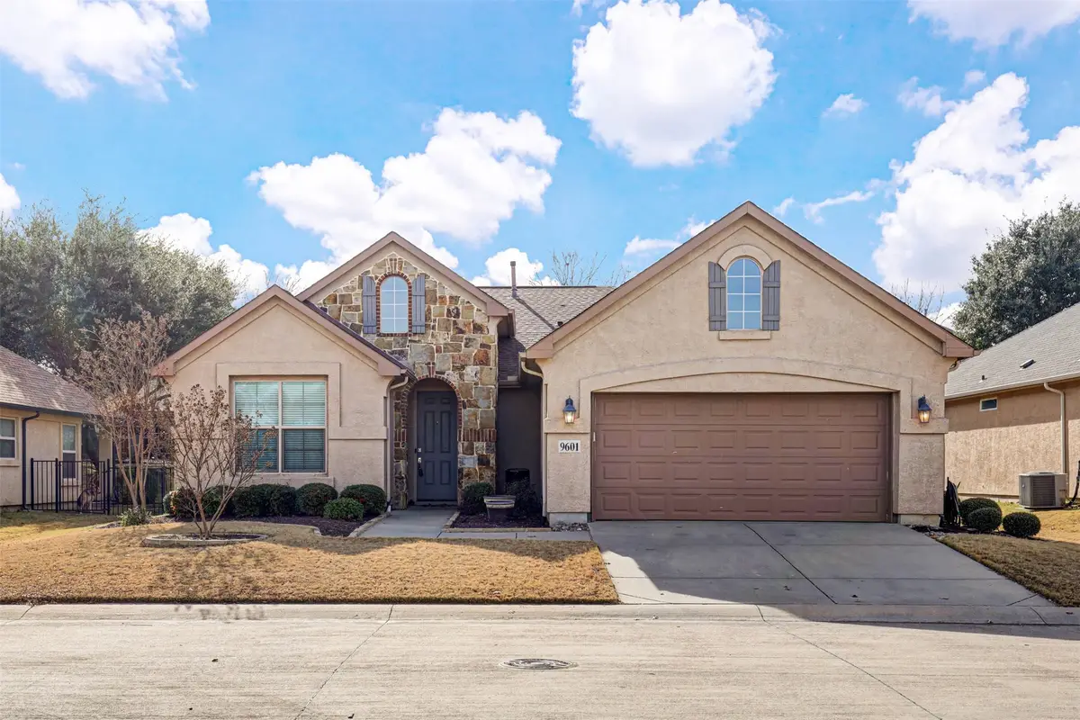 9601 Ravenwood Drive, Denton, TX 76207 - Image #1