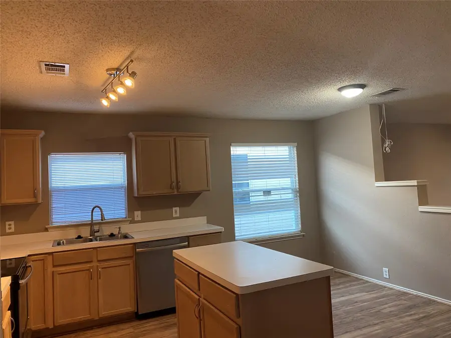 4211 Falcon Drive, Sherman, TX 75092 - Image #2