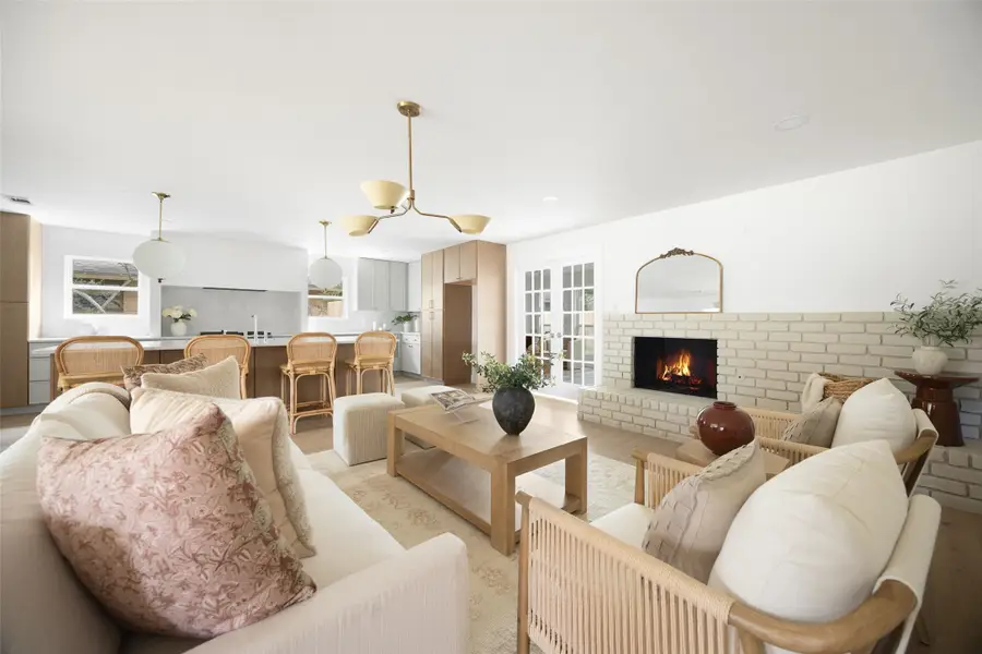 3870 Antigua Drive, Dallas, TX 75244 - Image #2