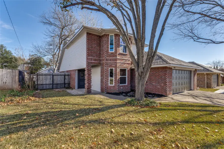 3813 Devonaire Drive, Fort Worth, TX 76008 - Image #2