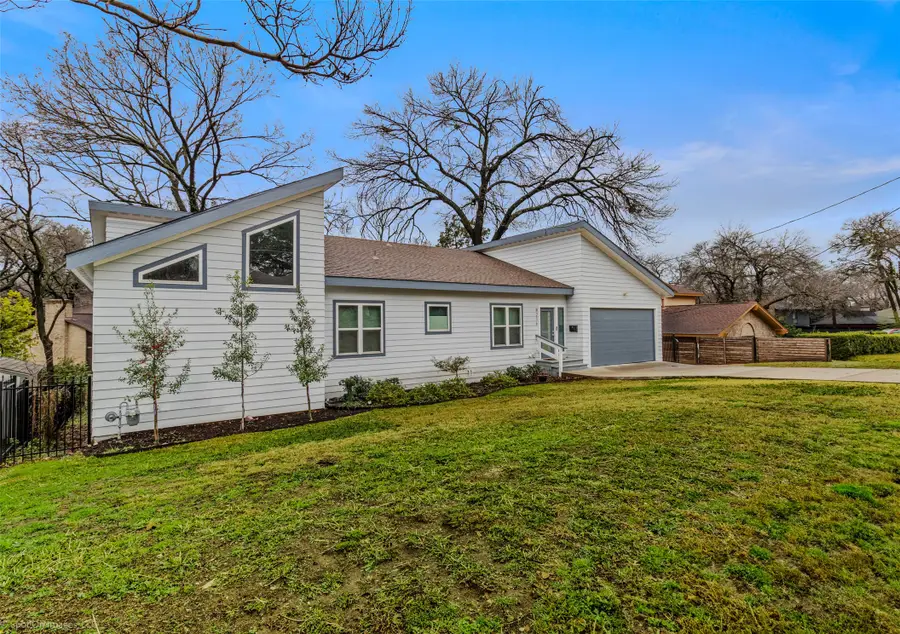 8216 Coolgreene Drive, Dallas, TX 75228 - Image #2