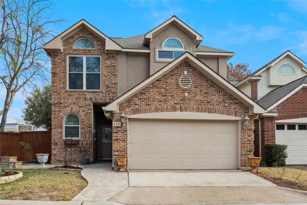 356 Arbor Court, Euless, TX 76039