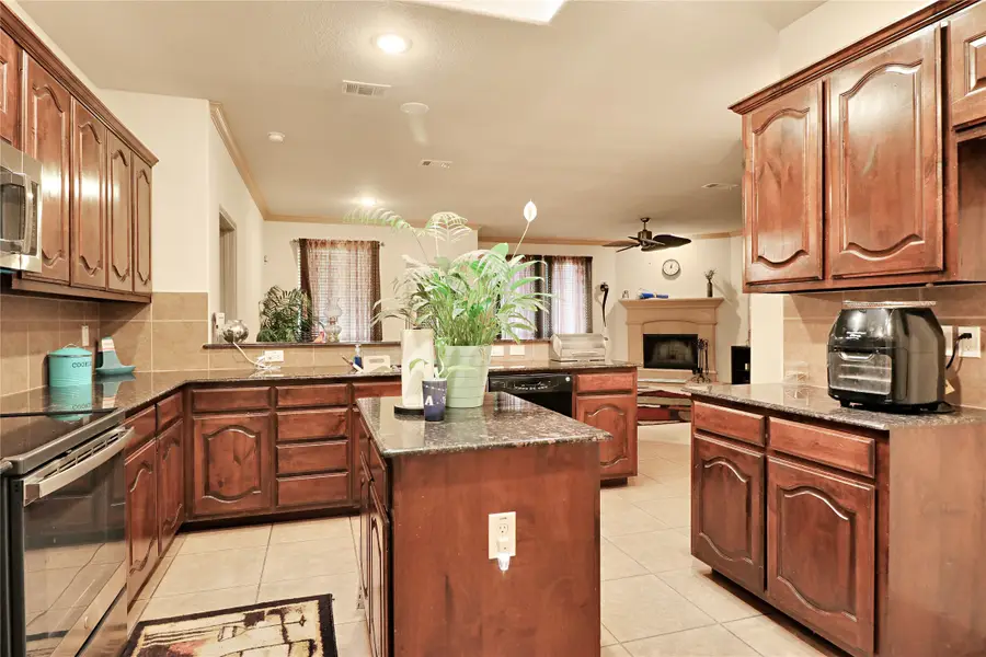 1116 Whittenburg Drive, Fort Worth, TX 76134 - Image #2