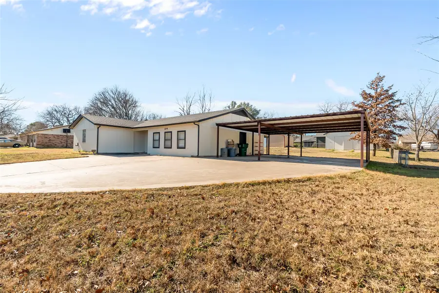 204 Thomas Street, Joshua, TX 76058 - Image #2