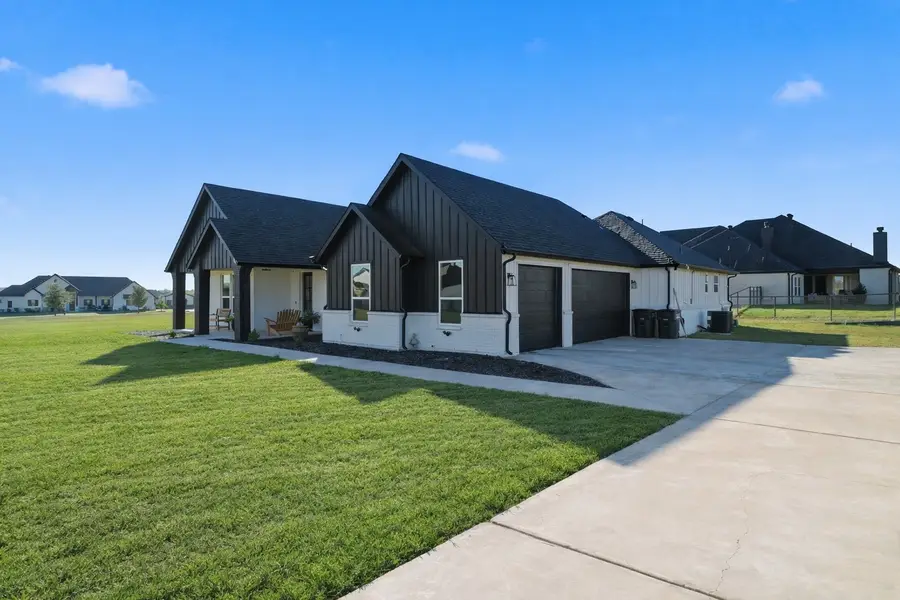 100 Buddy Court, Millsap, TX 76066 - #3