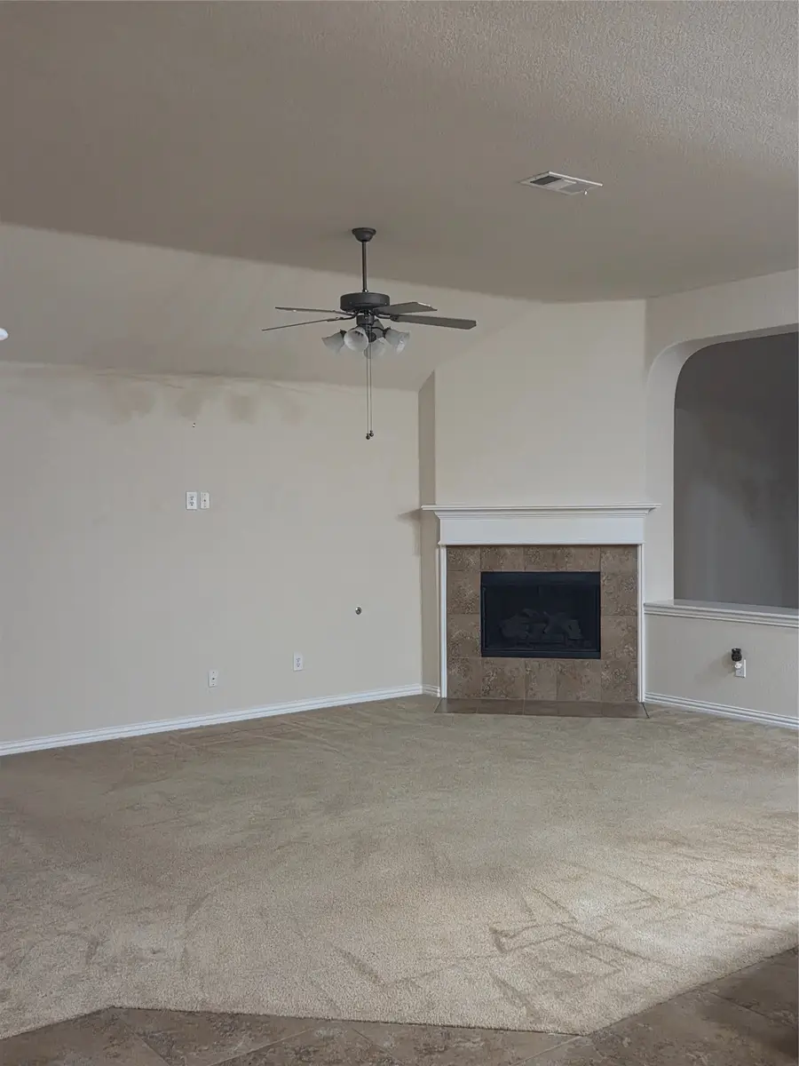 965 Tara Drive, Burleson, TX 76028 - Image #2