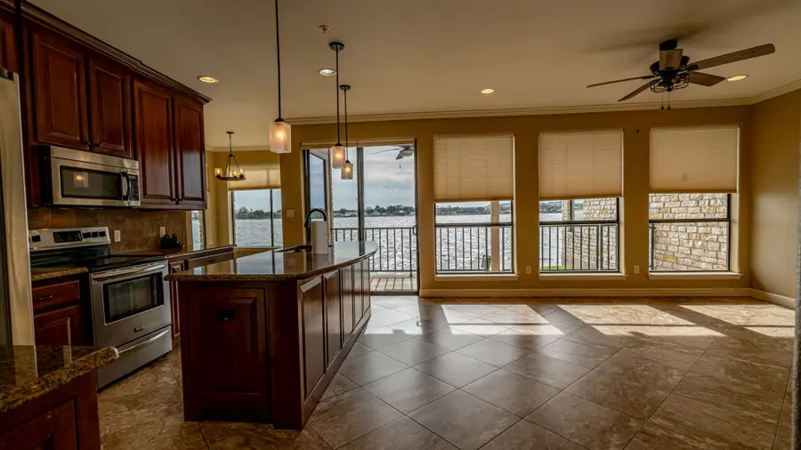 401 E Pearl Street #2103, Granbury, TX 76048 - Image #2