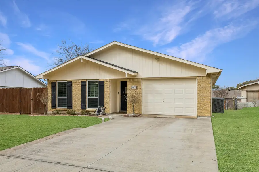 2919 Rayswood Drive, Carrollton, TX 75007 - #2