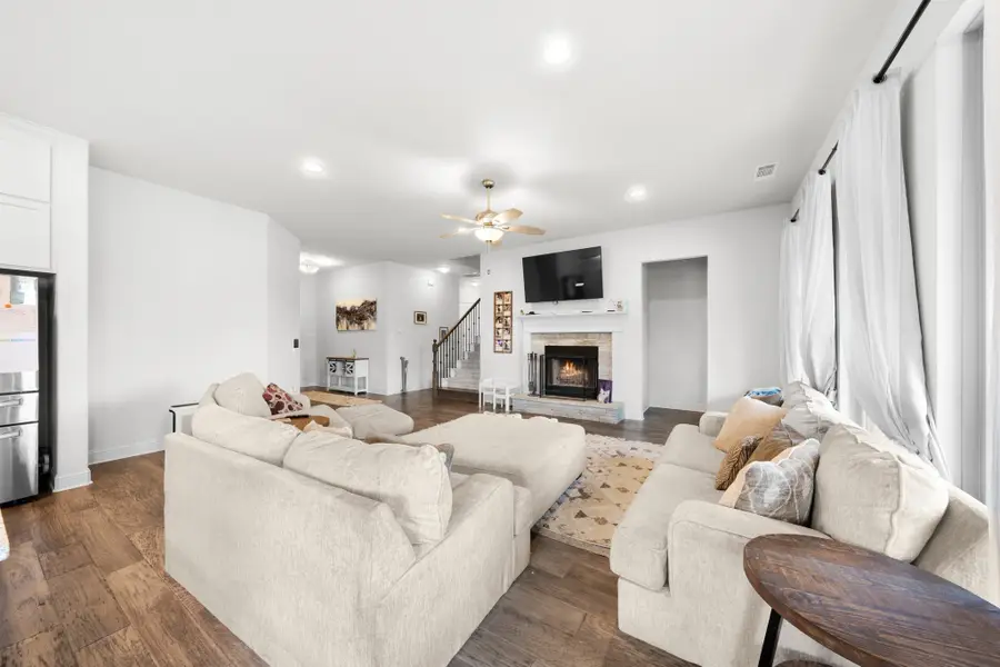 406 Garden Tree Trail, Midlothian, TX 76065 - Image #3