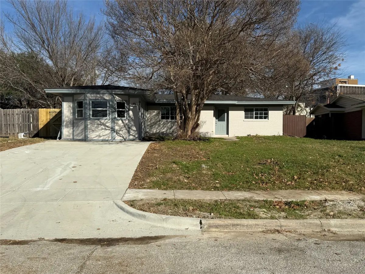 2523 Concord Drive, Irving, TX 75061 - Image #1