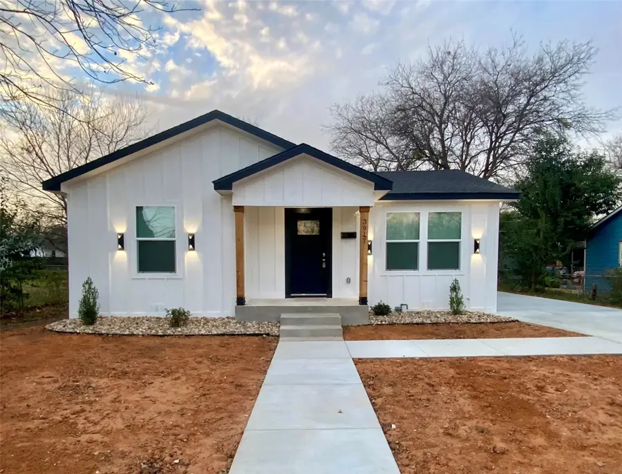 3917 Charlton Avenue, Waco, TX 76711 - Image #2