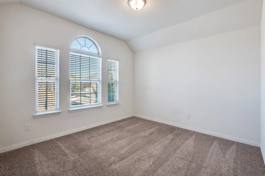 9329 Flying Eagle Lane, Fort Worth, TX 76131 - Image #3