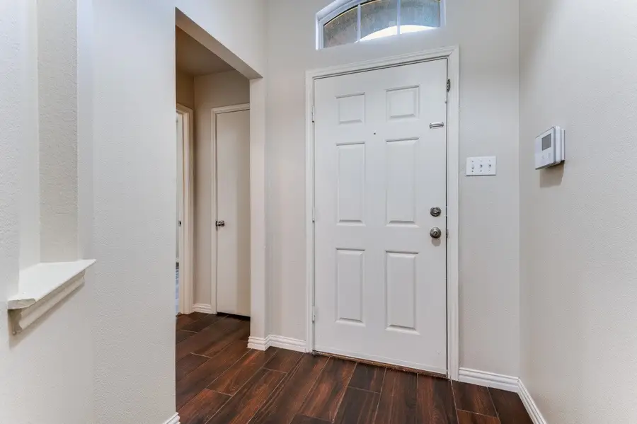 2848 Trailhouse Drive, Dallas, TX 75237 - Image #3