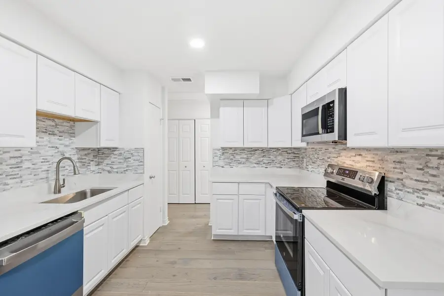 9611 Orchard Hill, Dallas, TX 75243 - Image #3