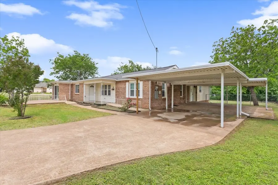 310 Garfield Street, McGregor, TX 76657 - Image #3