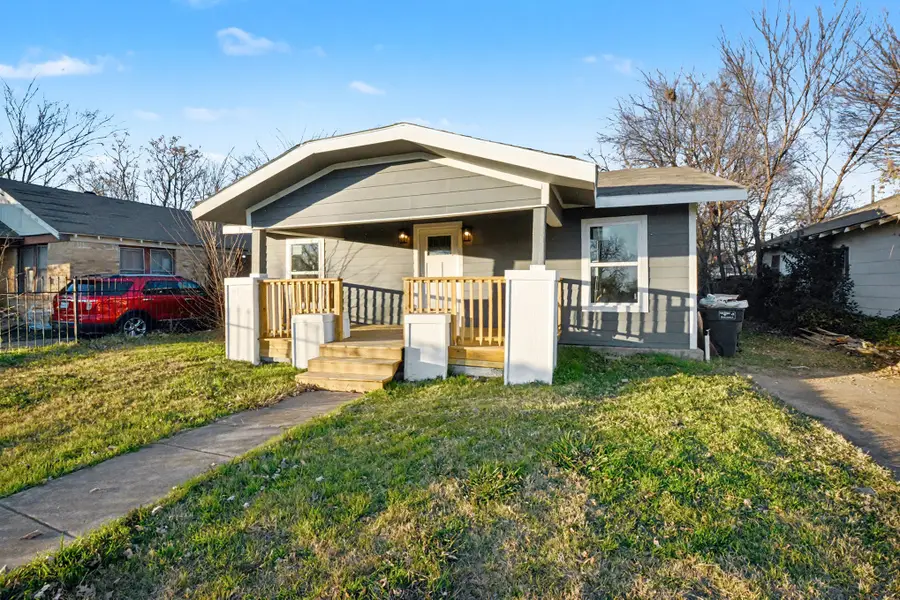 1265 E Maddox Avenue, Fort Worth, TX 76104 - #2