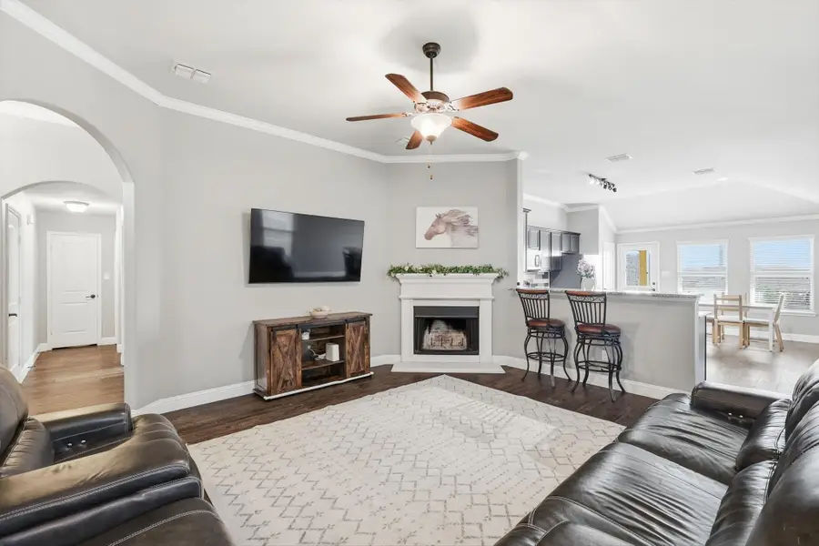 441 E Wishbone Lane, Fort Worth, TX 76052 - Image #2