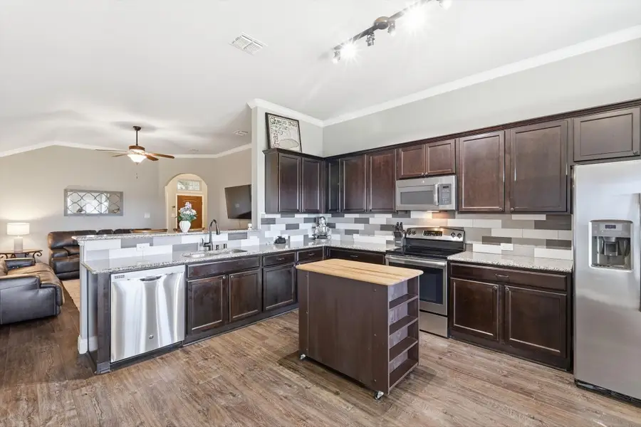 441 E Wishbone Lane, Fort Worth, TX 76052 - Image #3