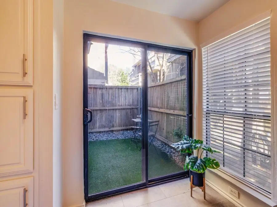 5200 Martel Avenue #9B, Dallas, TX 75206 - Image #3