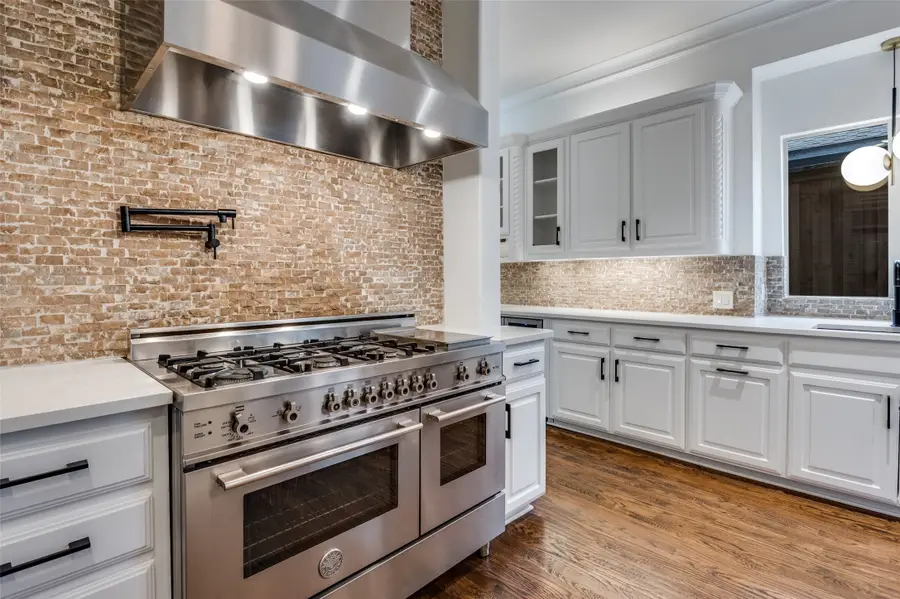 8430 Lakemont Drive, Dallas, TX 75209 - Image #2