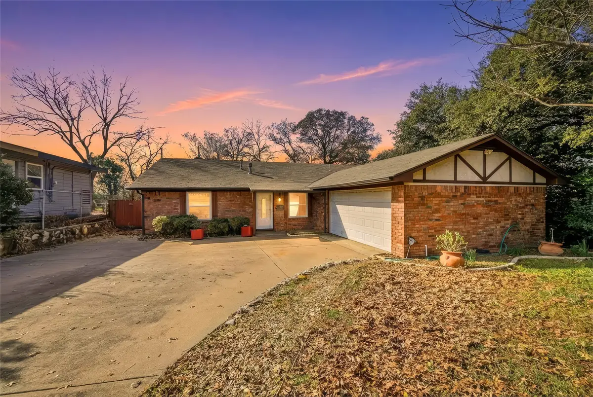 3920 Sanguinet Street, Fort Worth, TX 76107 - Image #1