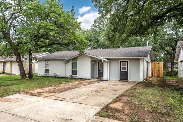 1050 Winterwood Drive, Lewisville, TX 75067