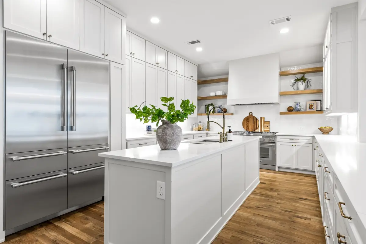 7 Royal Terrace Court, Dallas, TX 75225 - Image #1