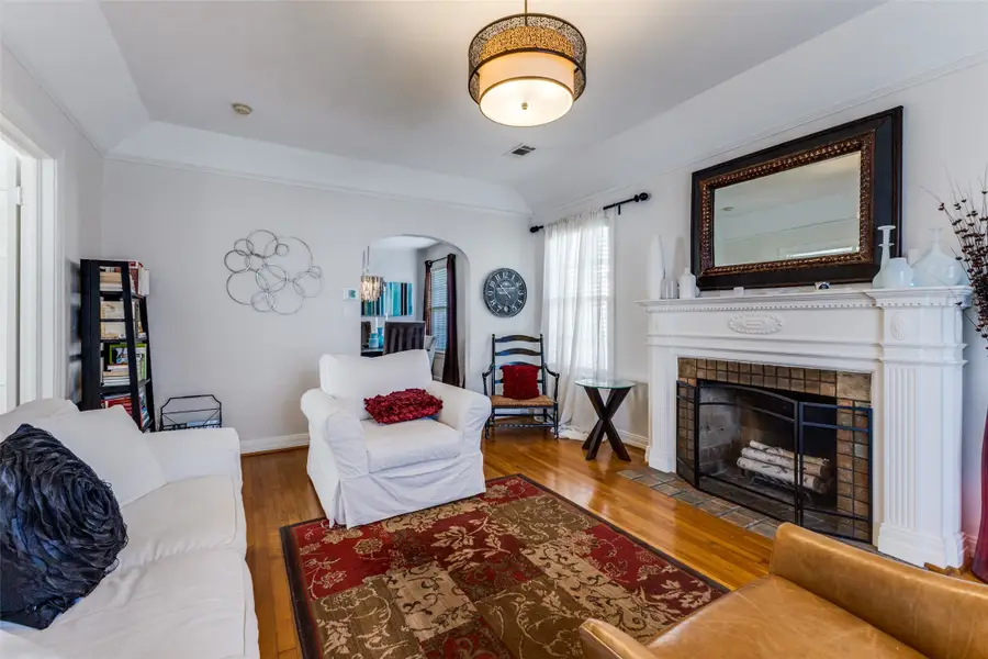 519 Newell Avenue, Dallas, TX 75223 - Image #3