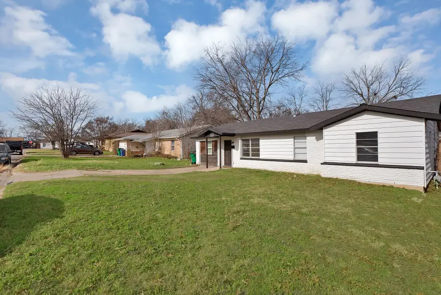 3913 Dana Drive, Haltom City, TX 76117 - #2