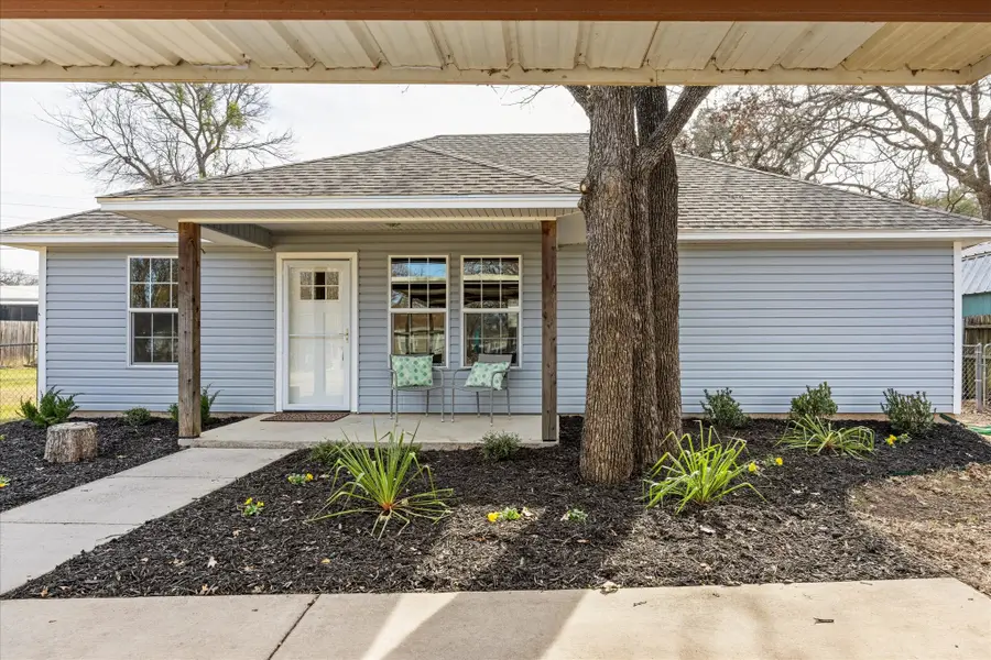 1813 Pioneer Road, Granbury, TX 76049 - Image #2