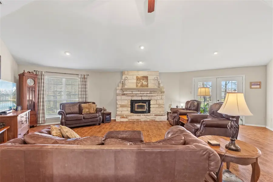 3135 Woodglen Drive, Commerce, TX 75428 - Image #3