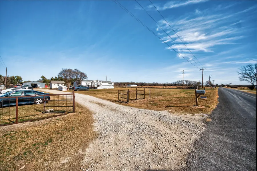 147 Emberson Chapel Road, Pilot Point, TX 76258 - Image #2