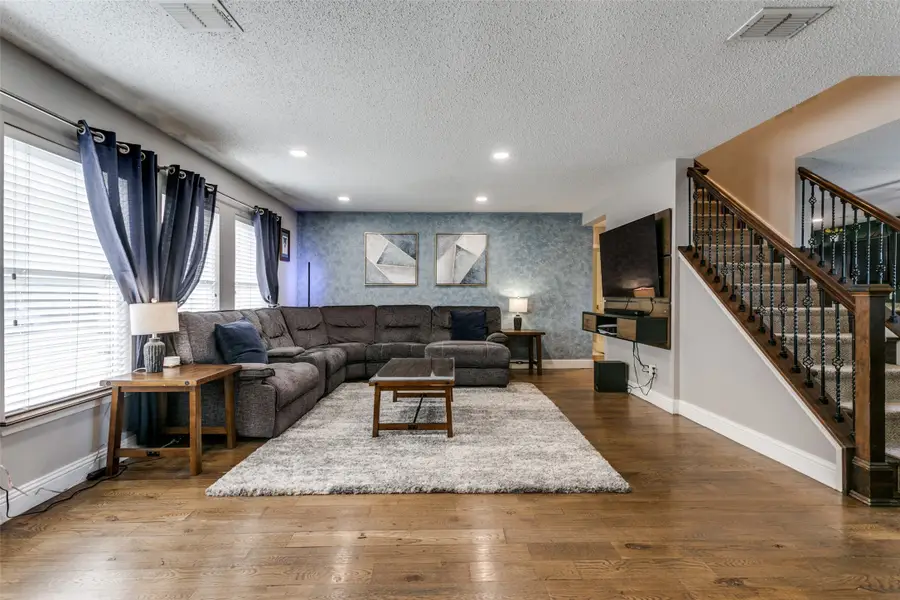 909 Orchid Drive, Lewisville, TX 75067 - #2