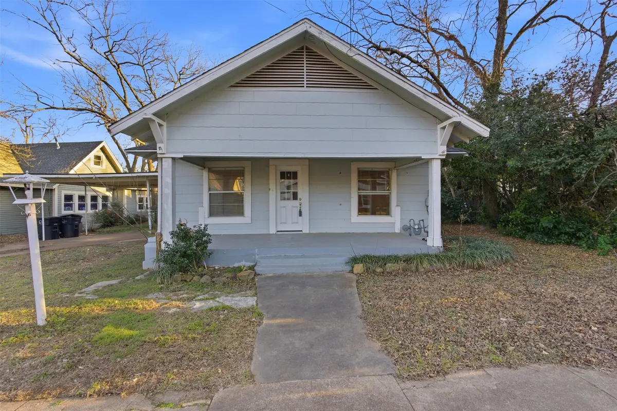 405 College Street, Cleburne, TX 76033 - #1