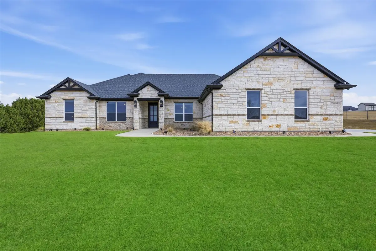 204 Martin Drive, Granbury, TX 76049 - Image #1