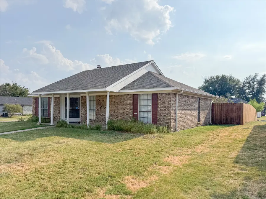 1602 Autumn Breeze Lane, Lewisville, TX 75077 - Image #3