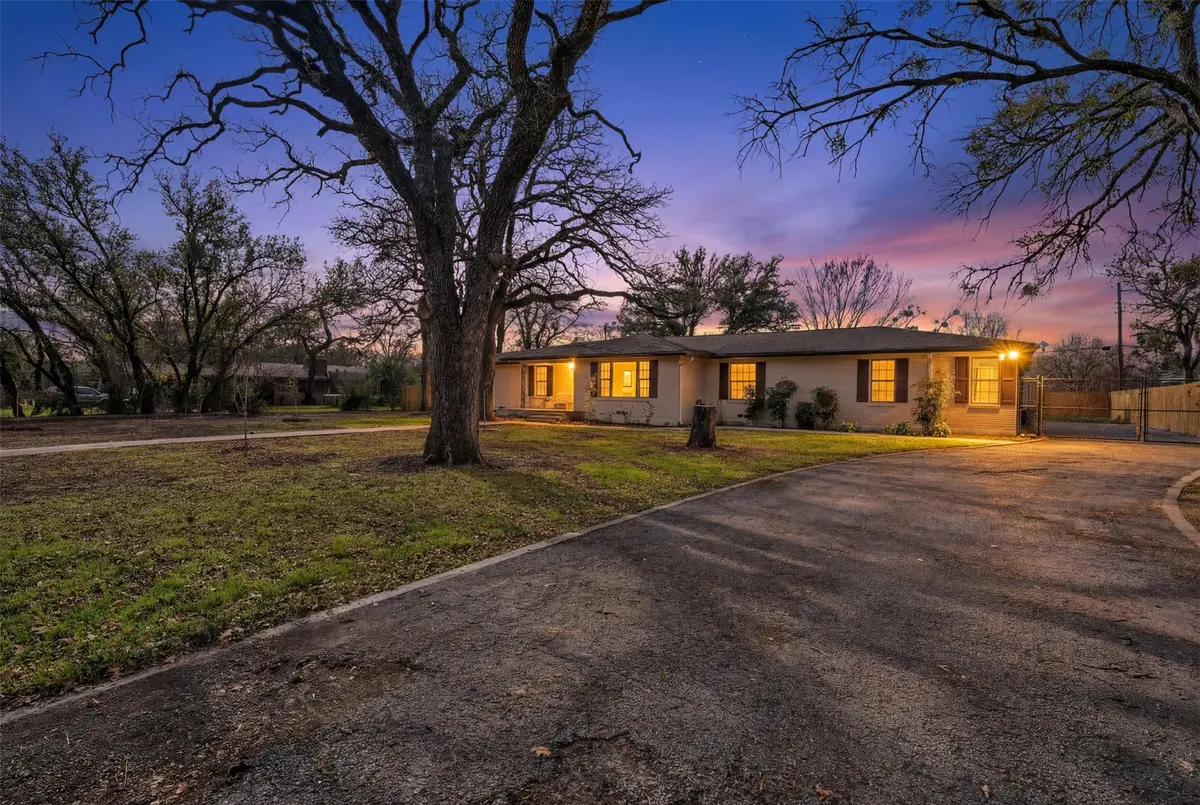 106 Lakeridge Road, Lakeside, TX 76108 - Image #1