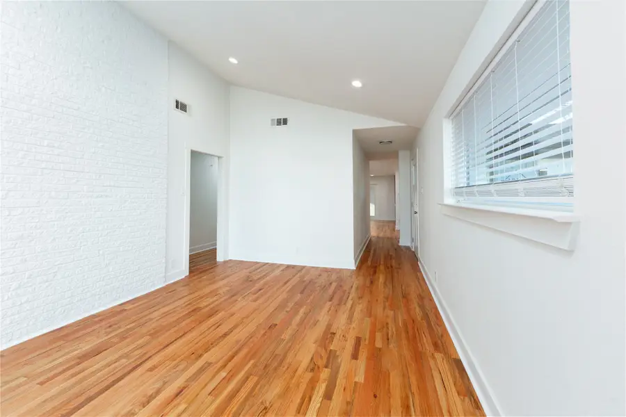 1241 Stevens Ridge Drive, Dallas, TX 75211 - Image #3