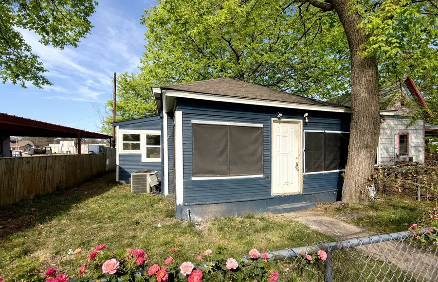 727 W Day Street, Denison, TX 75020 - Image #2