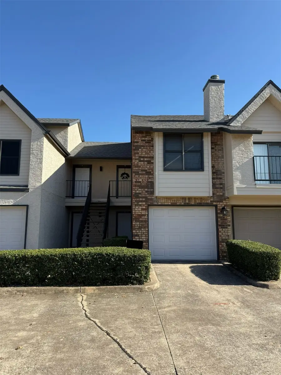 823 W Harwood Road E, Hurst, TX 76054 - Image #2